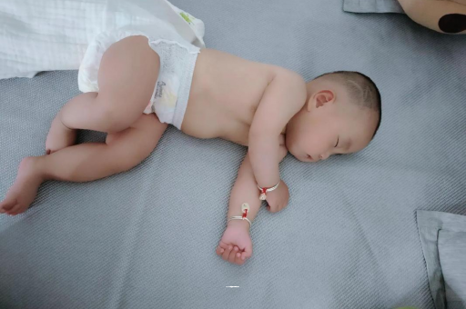伊川怀孕多久肚子会胀气